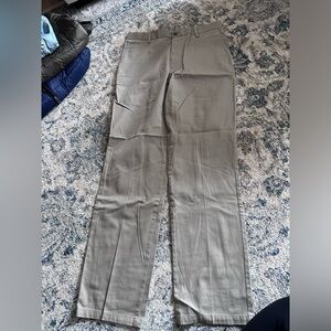 Dockers Men's Khaki Chinos